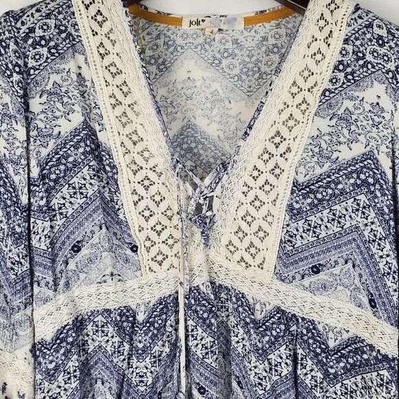 Jolt Size Small Juniors Blue Floral Top - Picture 2 of 8